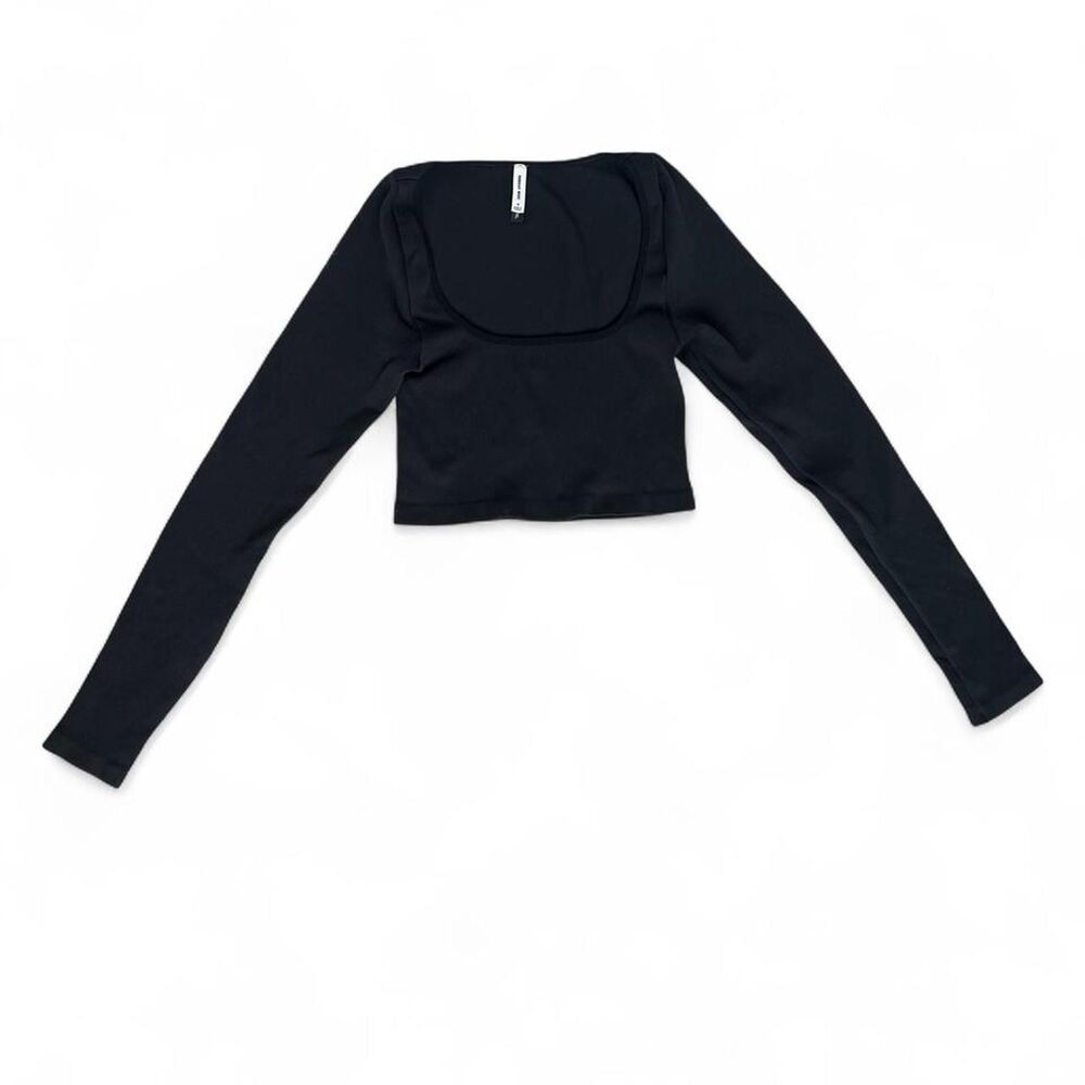 Aritzia Women's Black Crop-top